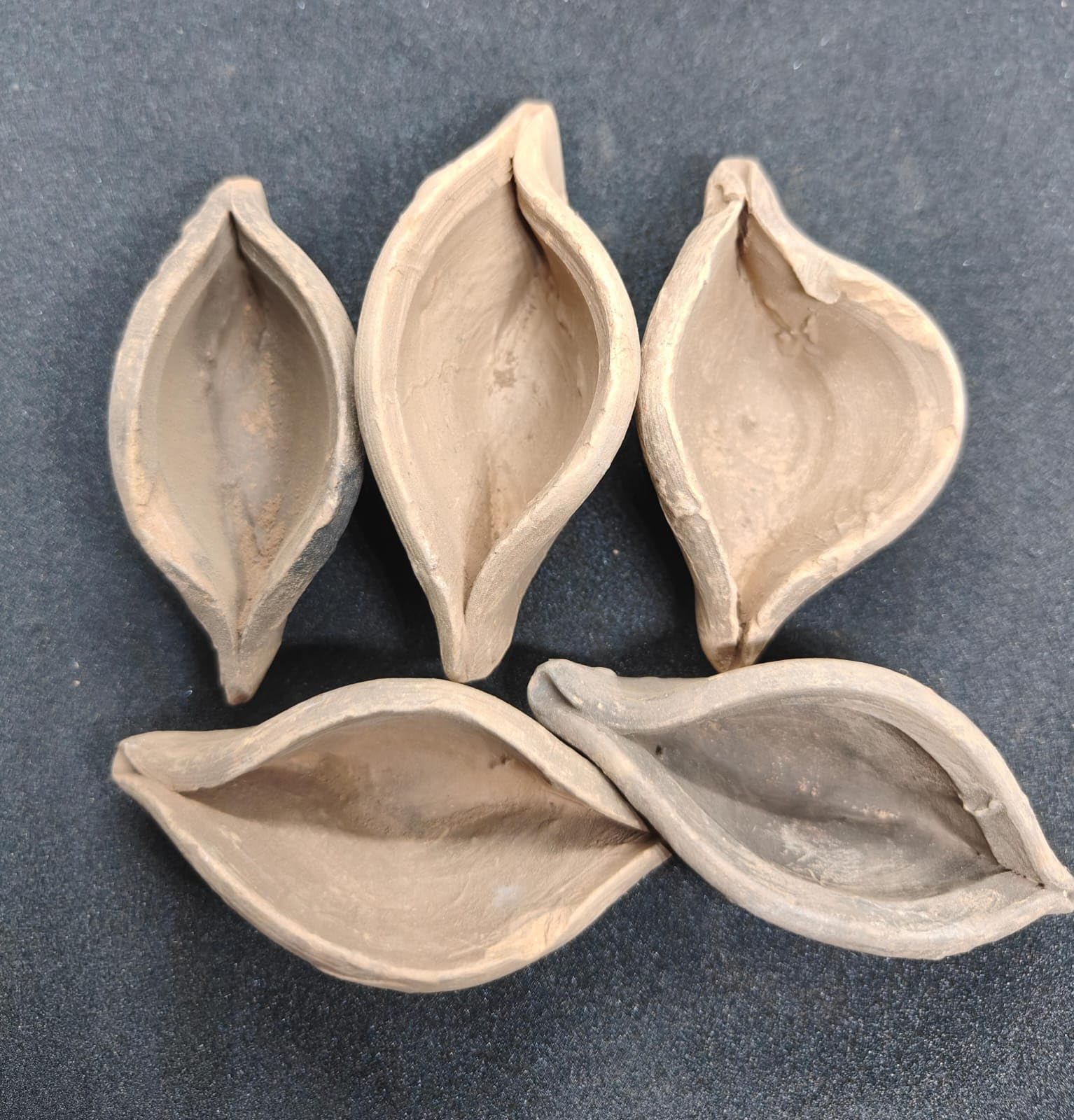 Generic Smoked Mini Clay Eye Pots Broken 200 GMS, Saffron