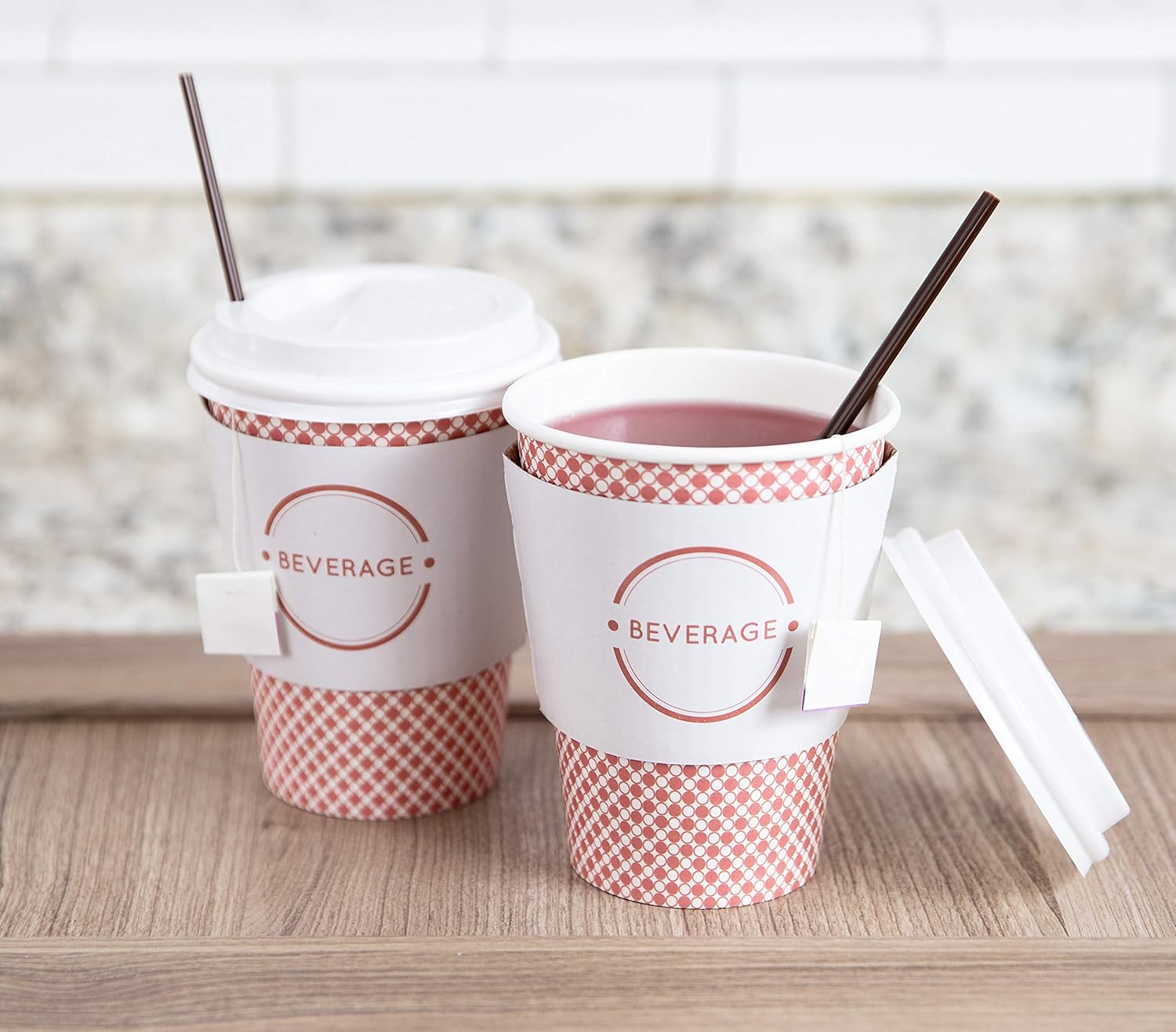 Sweetzer & Orange 12 Oz. Disposable Paper Coffee Cups with Lids (Set of 50) Includes Stir Sticks and Sleeves - Great Checkered Design for Tea, Hot Chocolate, Mochas and Lattes, Too (Red): Kitchen & Dining