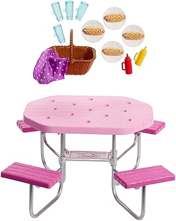 Barbie FXG40 - Möbel Spielset Outdoor Picknicktisch und Picknick Zubehör, Puppenzubehör ab 3 Jahren