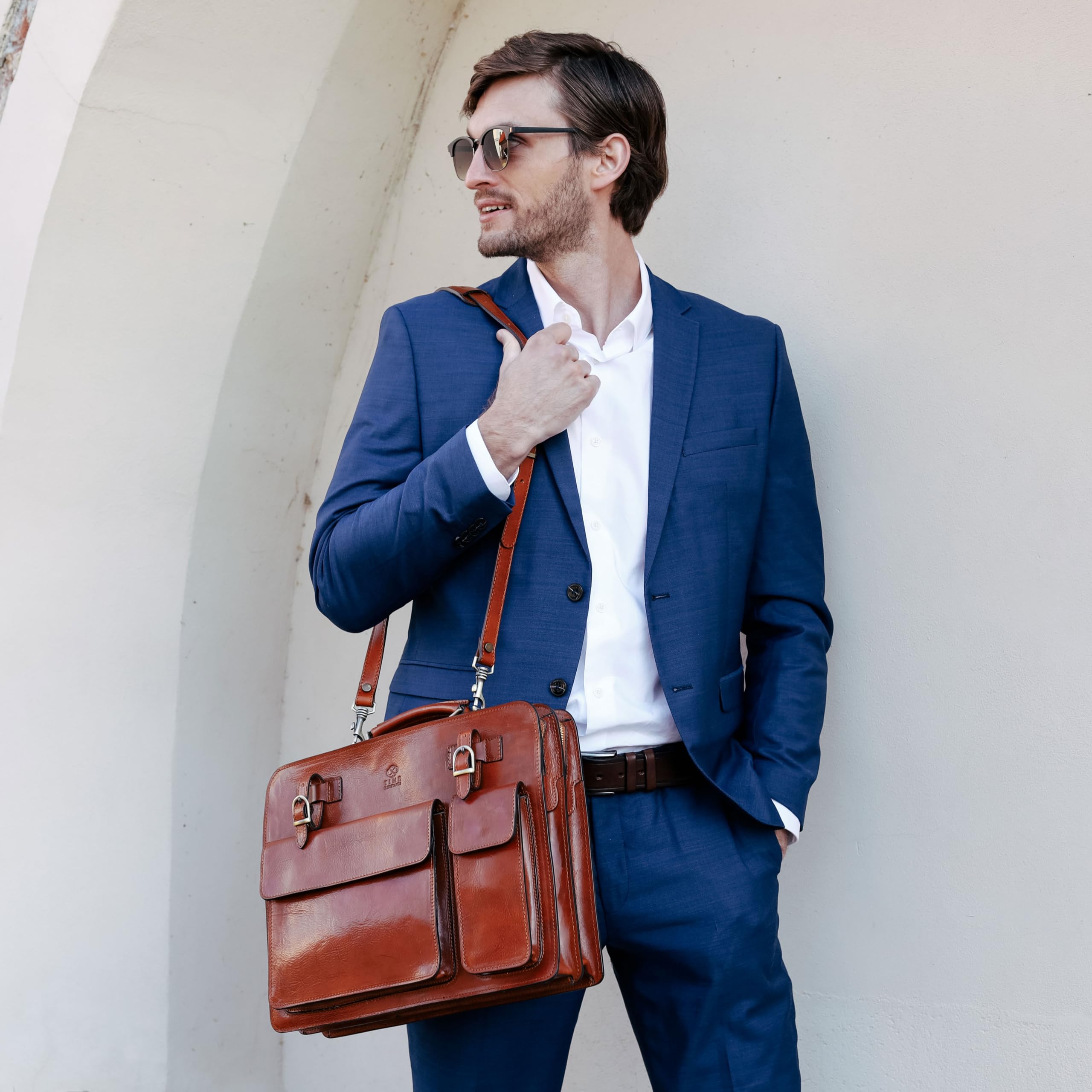 Time Resistance Leather Briefcase - Classy Bag for Men - Business and Vintage Briefcase Made in Italy