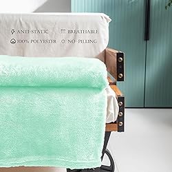Exclusivo Mezcla Plush Fuzzy Fleece Throw Blanket