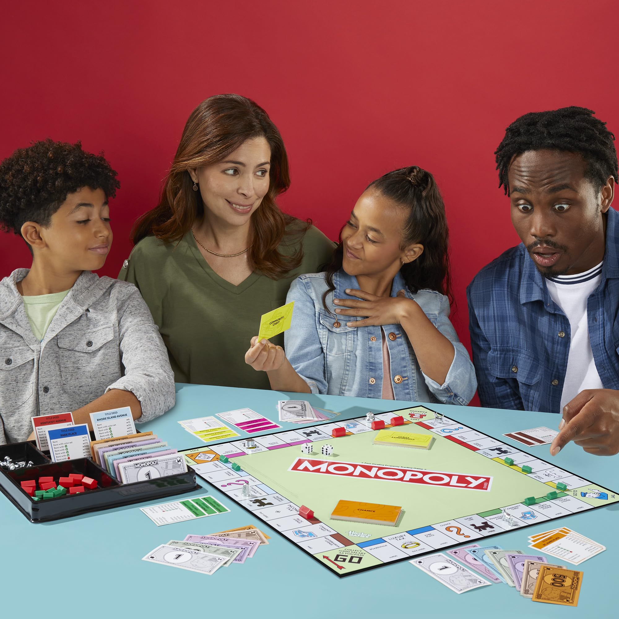 Monopoly Basisspiel mit Aufbewahrungsfach und größeren Spielfiguren - Deutsche Fassung 5