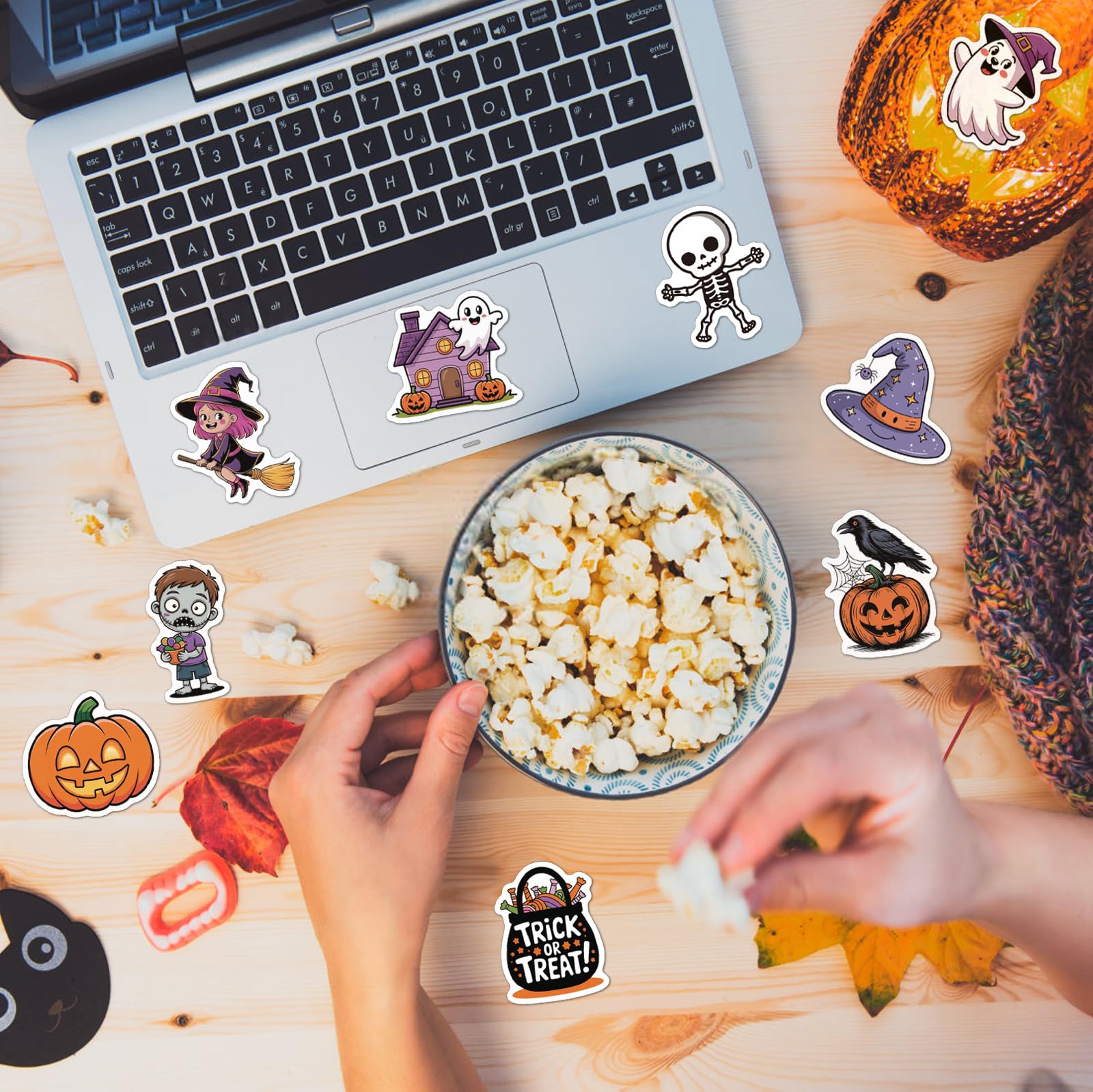CAKKVDE 100PCS Halloween Stickers Bulk - Halloween Party Favors for Kids - Waterproof Vinyl Halloween Decorations for Classroom Crafts, Treat Bags, Trick or Treat Gifts