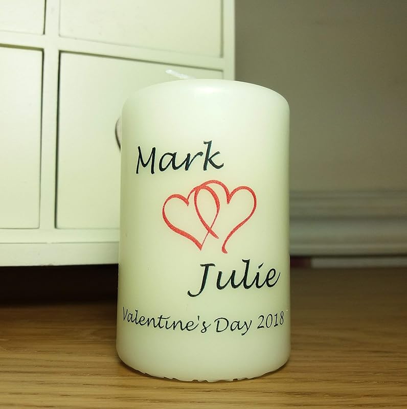Personalised Valentine's Day candle with intertwined hearts design