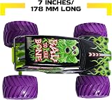 Monster Jam Official Grave Digger 1:24 Die-Cast Monster Truck view 4