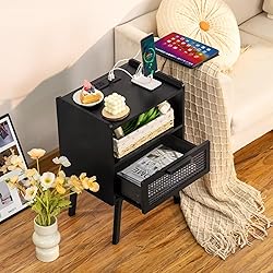 Lerliuo Rattan Nightstands Set of 2 with Charging