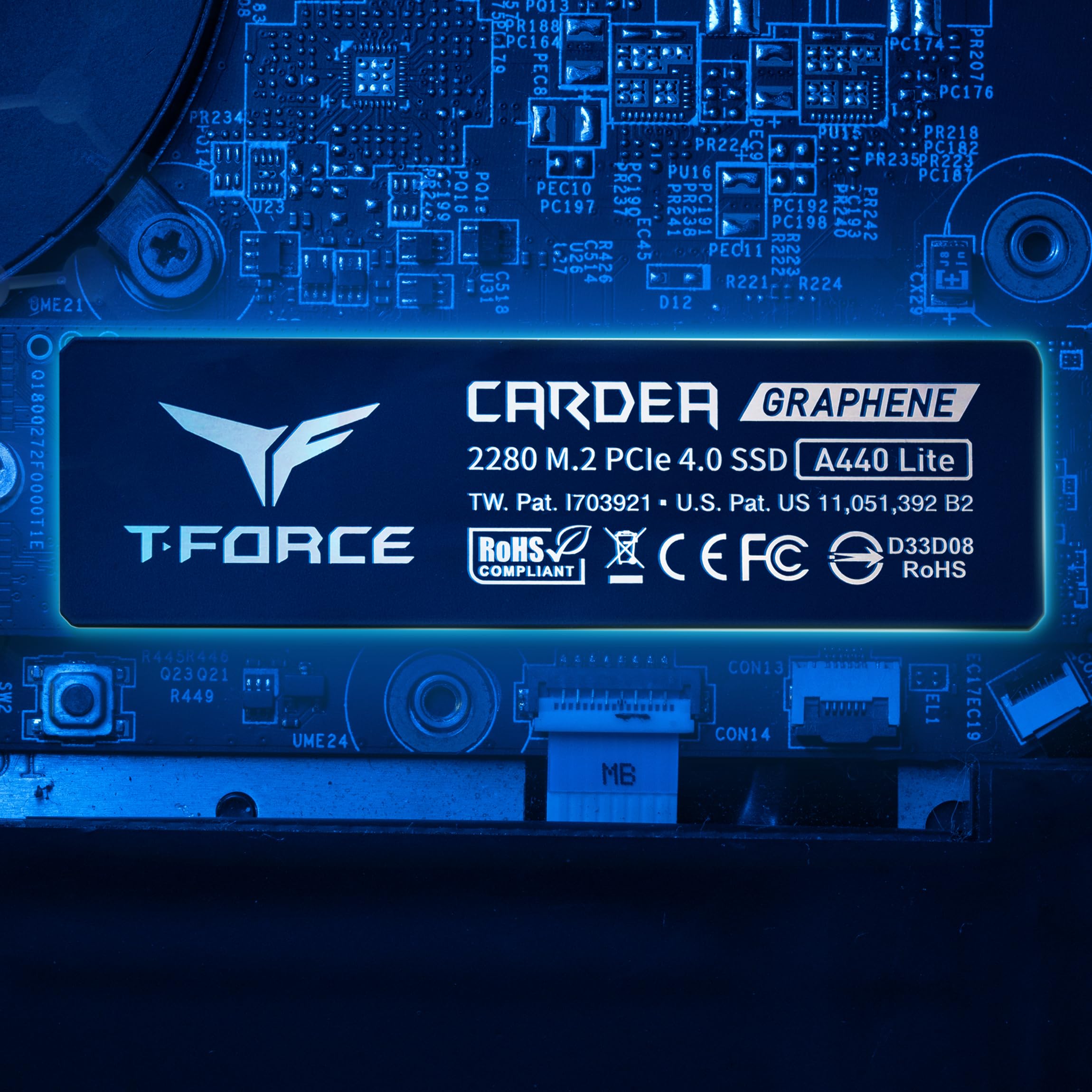TEAMGROUP T-Force A440 Lite 2TB Graphene Heatsink 3D NAND TLC NVMe Phison PS5027-E27T PCIe 4.0 Gen4x4 M.2 2280 Internal SSD Works with PS5 Read/Write 7400/6400 MB/s TM8FFQ002T0C129