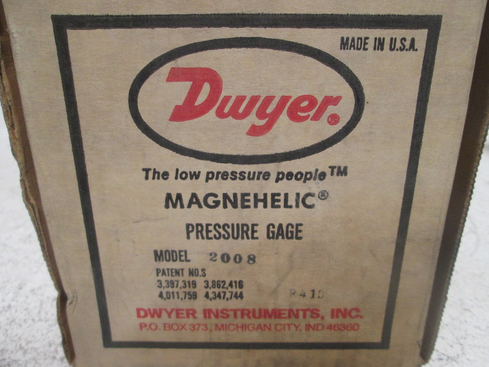 Dwyer Instruments, Inc. 2008 0-8.0 Magnehelic