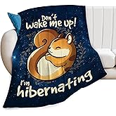 Cute Squirrel Blanket Funny Squirrel Decor Throw Blanket Squirrel Gifts for Girls Boys Winter Couch Bedding Super Warm Soft Plush Lightweight Fleece Flannel Blanket for Kids Adults Women Men 50"X40"