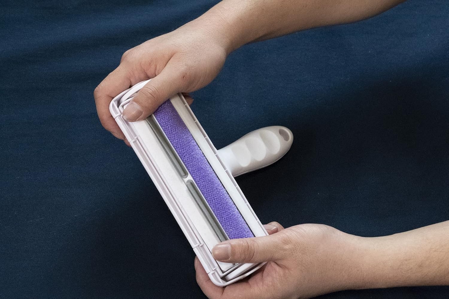 KACAKACA Dog Hair Remover, Cat Hair Remover, Animal Pet Hair Remover Roller, Also Cleaning Brush for Car Seats, Clothes, Bed Sheets, Floor Mats&Carpet, Can Be Used on Most Furniture Surfaces.