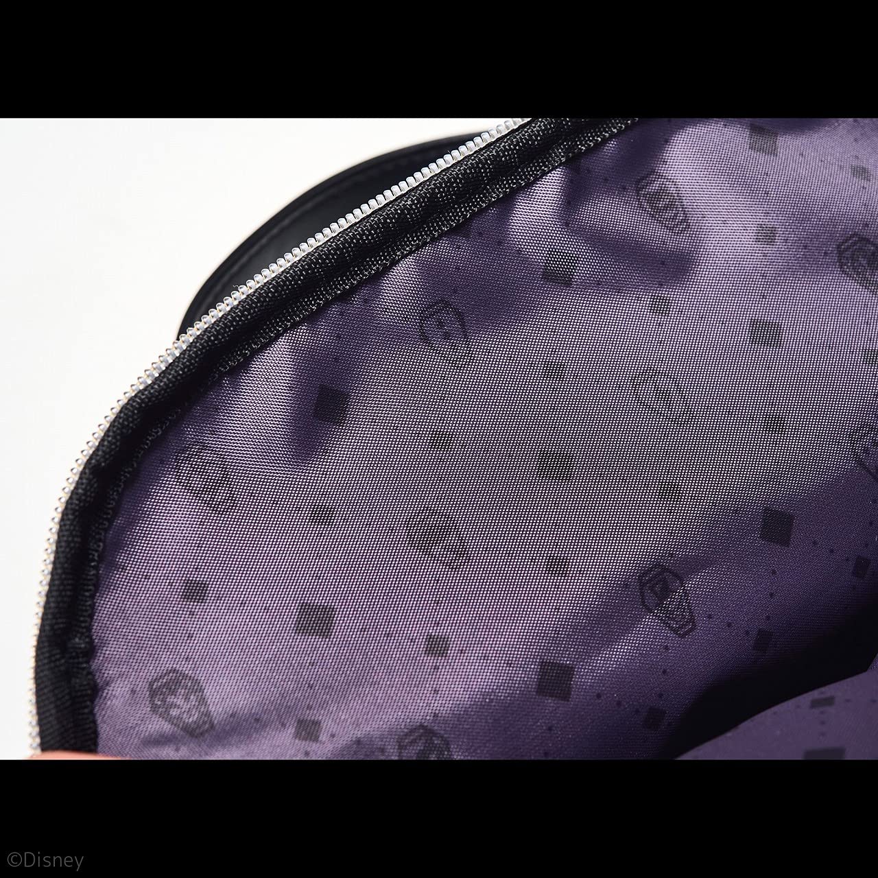 Disney ツイステッドワンダーランド SHOULDER BAG BOOK:7/1発売【雑誌付録】ディズニー ツイステッドワンダーランド ショルダーバッグ 裏地はモノグラム柄の総柄