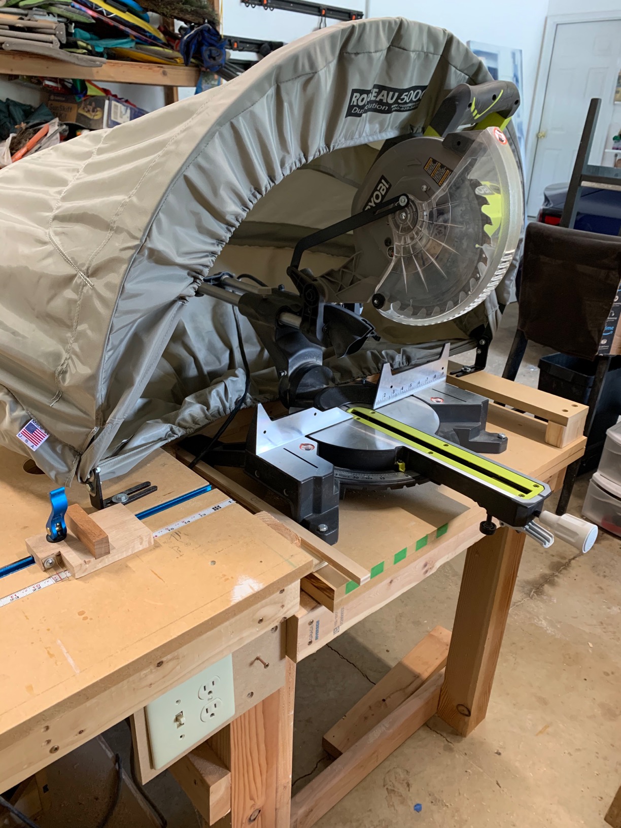 27/mo Finance Rousseau 5000 Dust Solution for Miter Saws, Silver