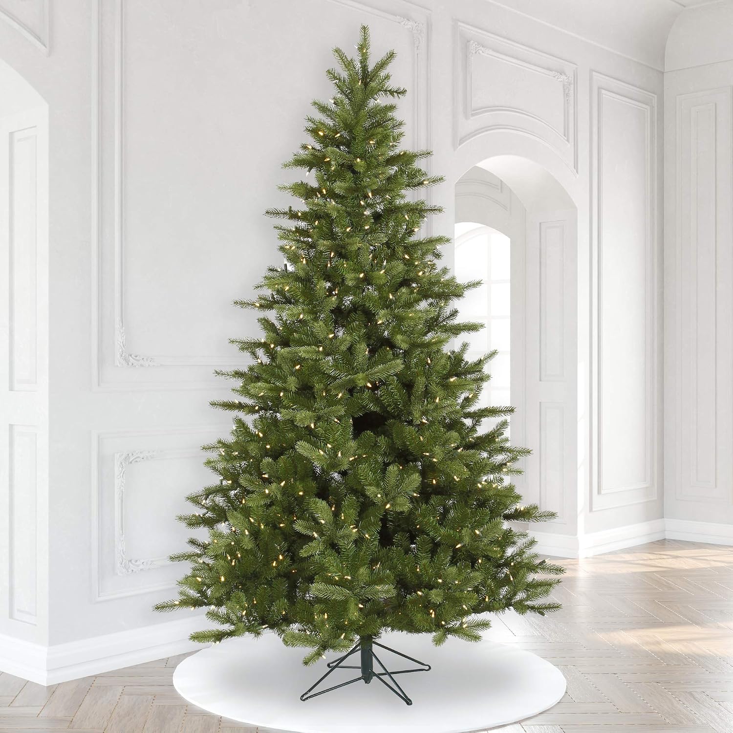 Amazon Com Vickerman 9 King Spruce Artificial Christmas Tree With 850 Warm White Led Lights Home Kitchen