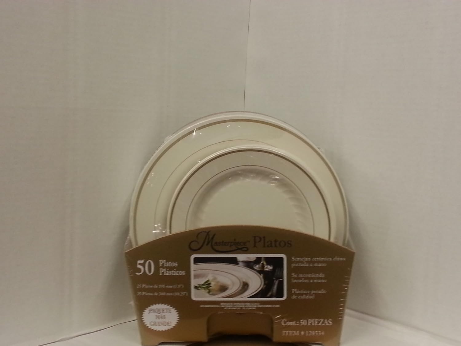 Masterpiece Premium Heavyweight Gold Trim Plastic Plates