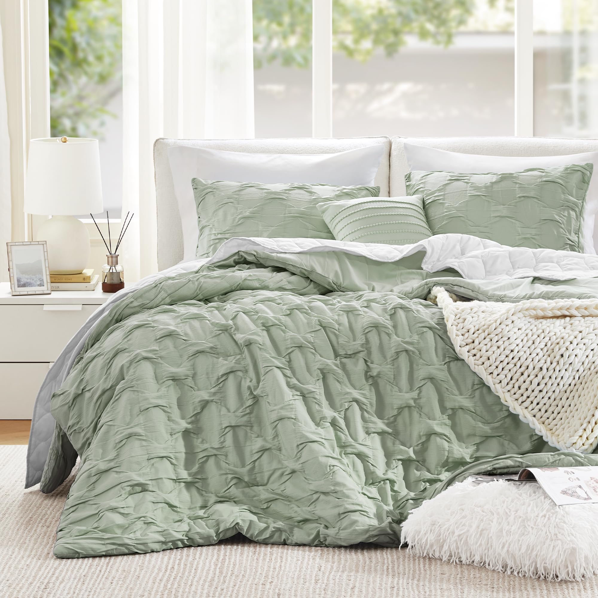 Photo 1 of Comfort Spaces Comforter for Queen Size Bed, Ogee Ruched with Crinkle Texture, Breathable Comforter Set Queen, All Season Lightweight Bedding Set, Shams, Décor Pilow, Full/Queen Green 4 Piece