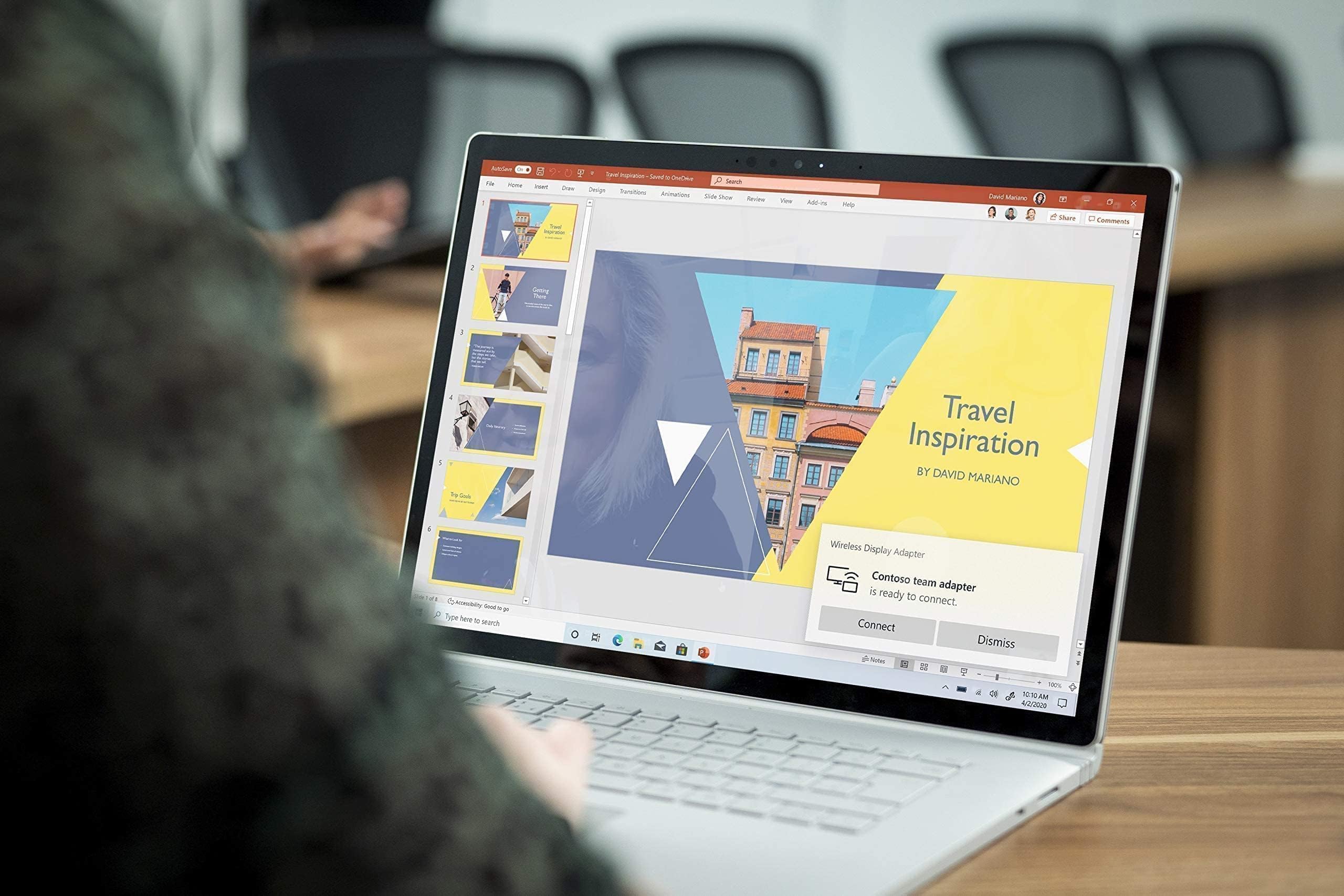Adaptador de pantalla inalámbrica de Microsoft 4K negro. Compatible
