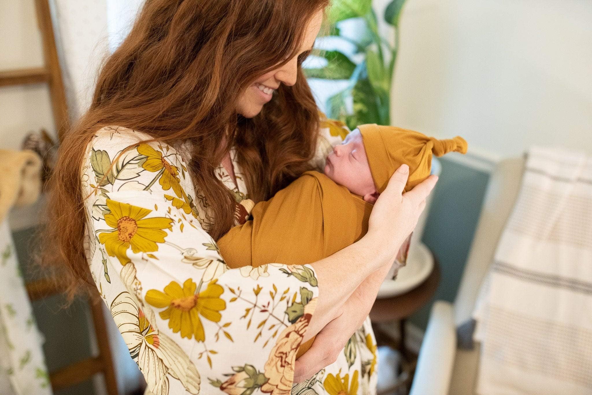 Mommy Robes and Matching Baby Set - Delivery Robes for Hospital and Baby Swaddle Blanket, Newborn Gown, Hat and Headband Set (Baby Set of Gown+Bow, Newborn 0-3 Months)