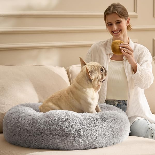 BEDSURE CALMING DOG BED FOR LARGE DOGS – DONUT WASHABLE LARGE PET BED, 36 INCHES ANTI-SLIP ROUND FLUFFY PLUSH FAUX FUR DOG BED, FITS UP TO 80 LBS PETS, PALE GREY