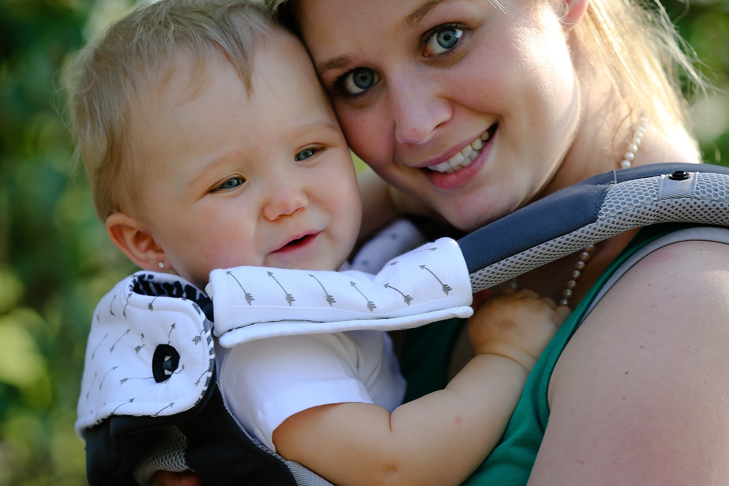 Drool and Teething Pad Reversible Organic Cotton 3-Piece Set Compatible with Ergobaby Four Position 360 Baby Carrier (Grey and White Arrows) [Patent Pending]
