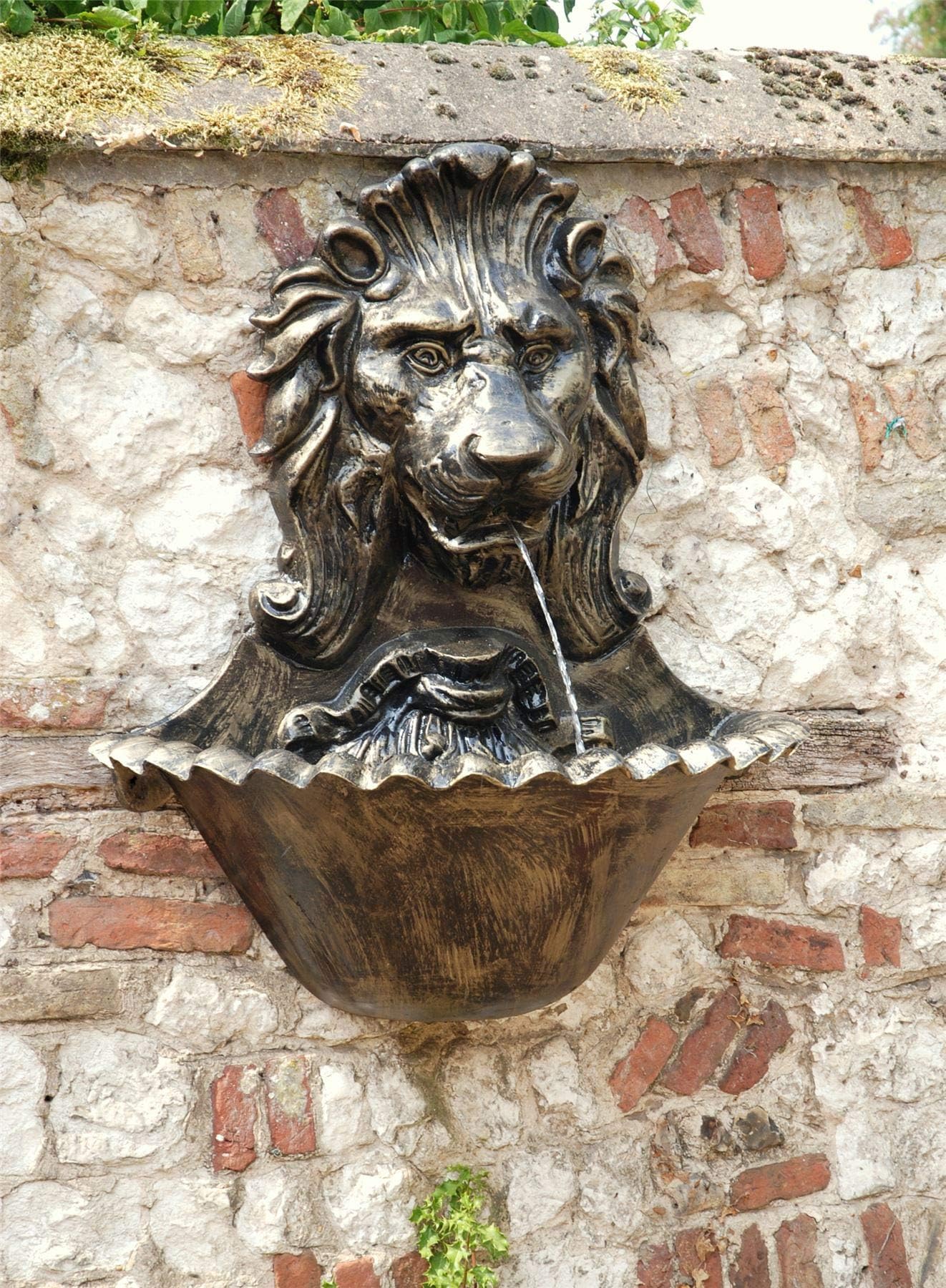 Black Country Metal Works Garden Wall Mounted Lion Head Fountain
