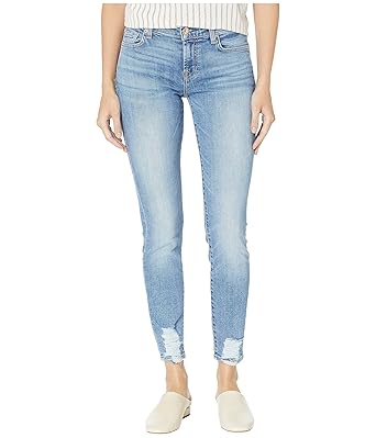 ankle skinny with destroyed hem and cut off back pockets in light classic