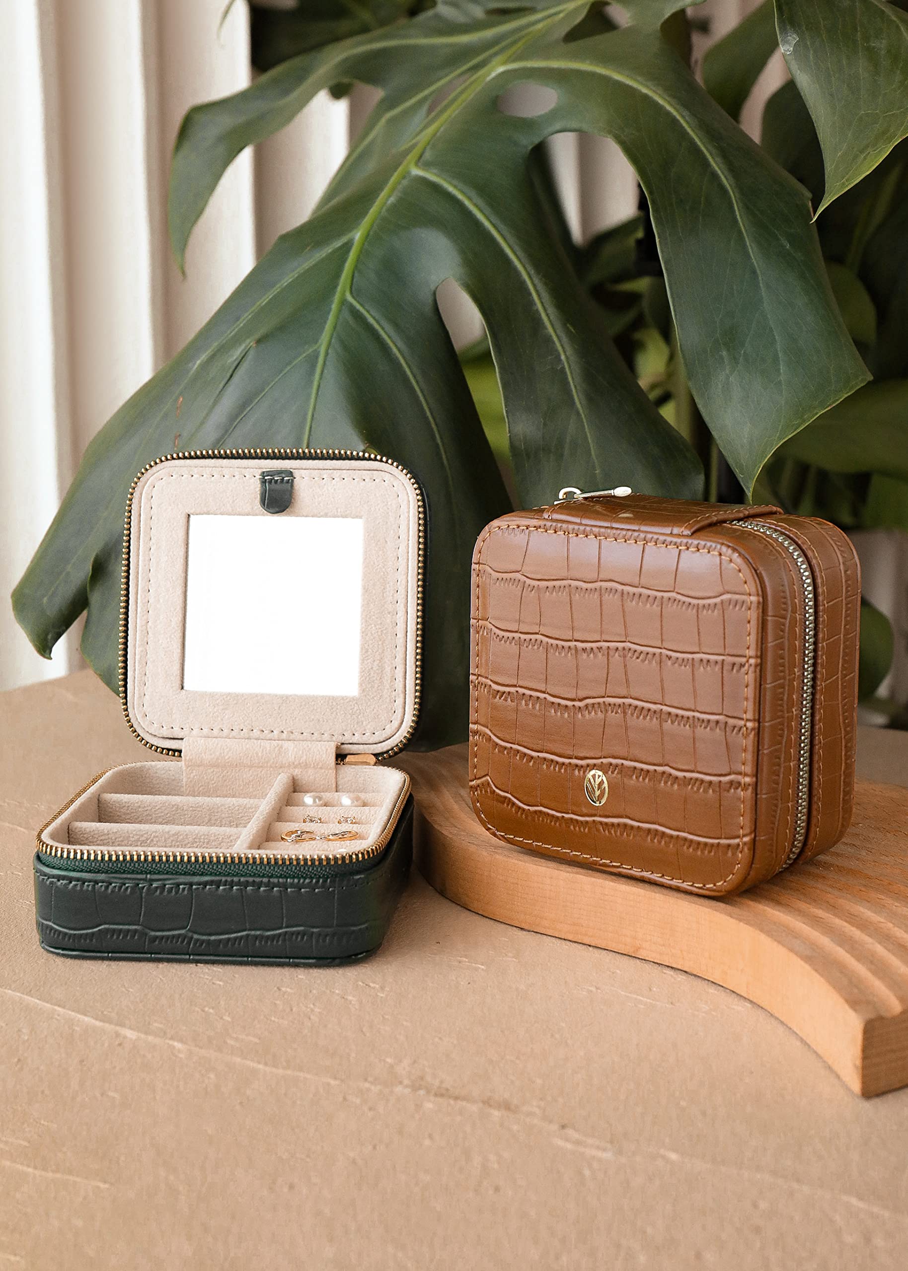 S.Leaf Travel Jewelry Organizer Boxes for Women Small Portable Necklace Earrings Bracelet Rings Travel Case Best Friend Birthday Gifts for Women Trendy (11_Pattern_Crocodile_Black_01)