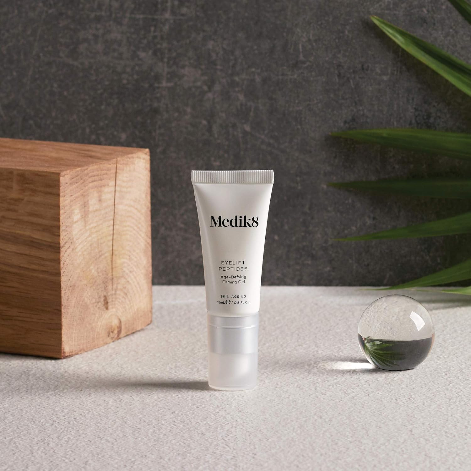 Medik8 Eyelift Peptides - Age-Defying Firming Gel - Reduce Under Eye Darkness and Puffiness - 15ml, White, 15 ml (Pack of 1) - Image 5
