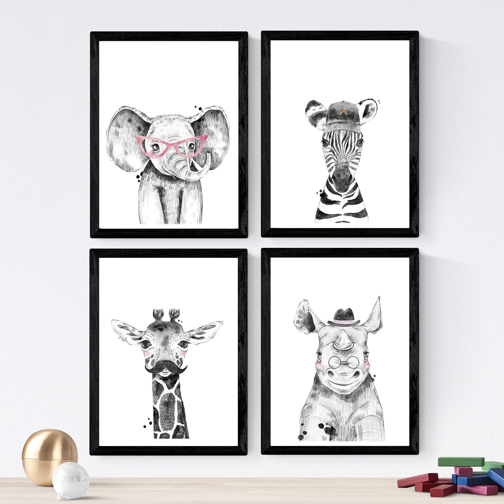 Nacnic Set of 4 sheets of Animals Children Adults in A4 size, Poster paper 250 gr Frameless