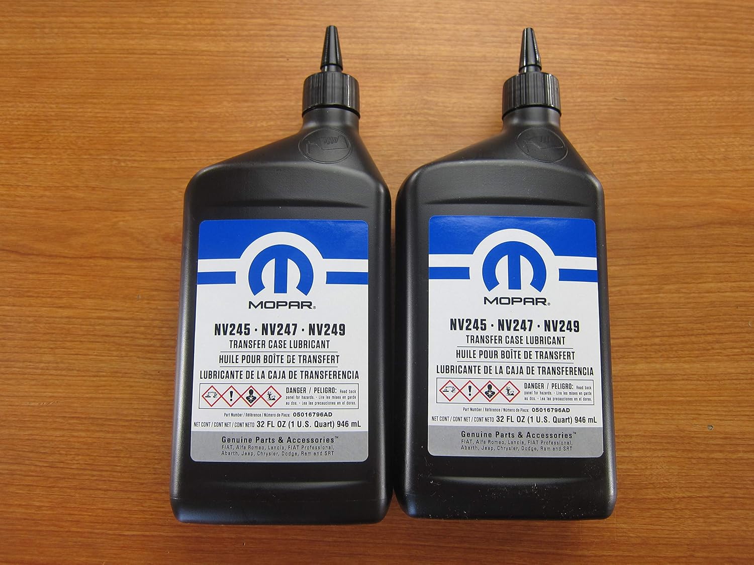 Amazon Com Mopar Two Quarts Of Lubricant For Nv245 Nv247 Nv249 Transfer Cases New Oem Automotive
