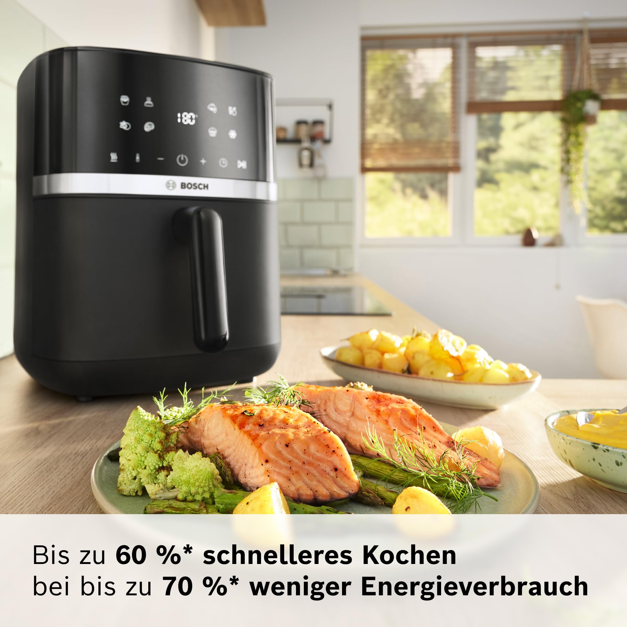 Bosch Heißluftfritteuse Serie 4, XL Air Fryer, schwarz, 6,1 L Fassungsvermögen, 7 Voreinstellungen, Auftau- und Warmhaltefunktion, Touchscreen, bis zu 60% schnelleres Kochen, MAF462B0 3