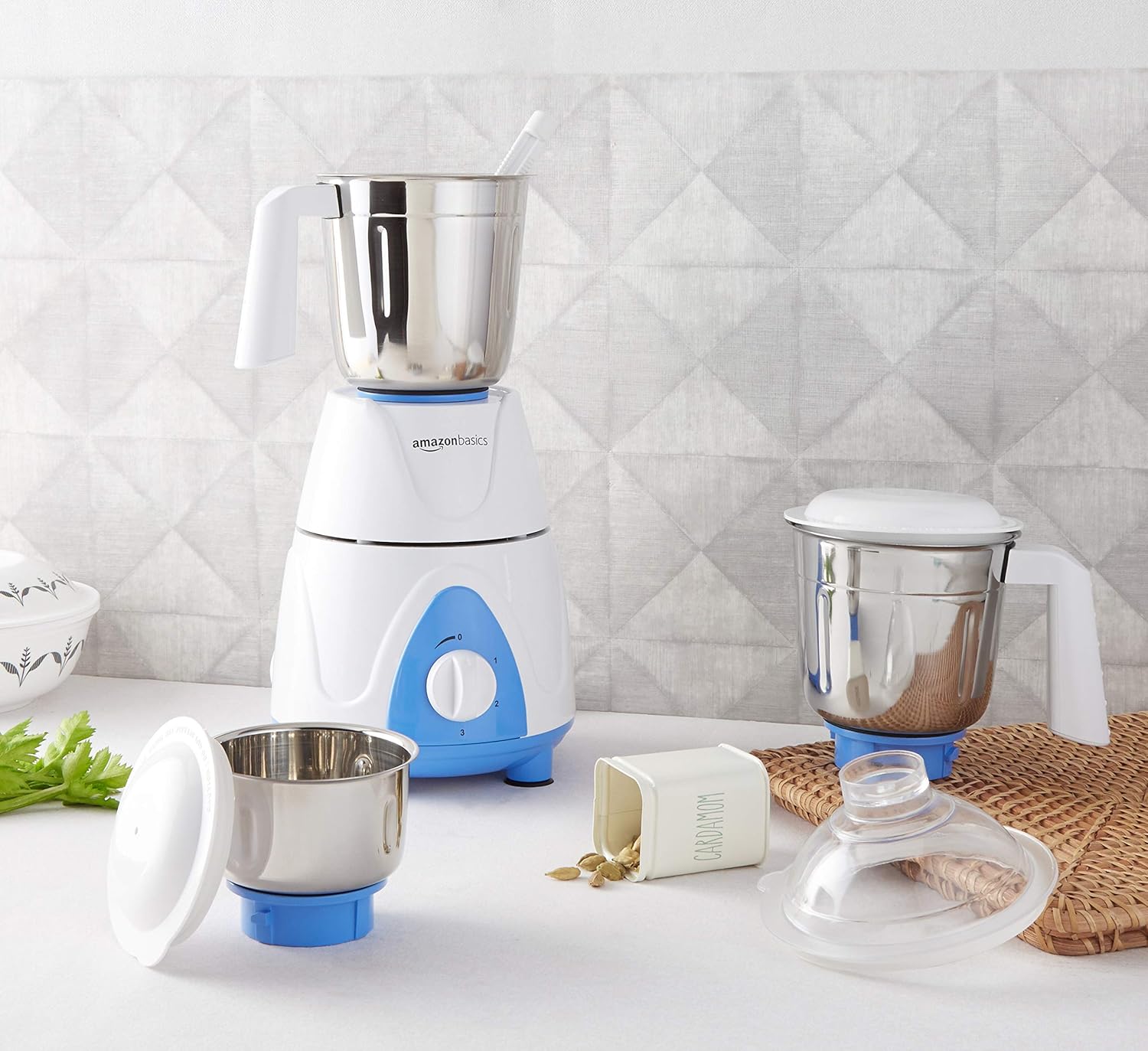 AmazonBasics Premium 750Watt Mixer Grinder Deal Junction