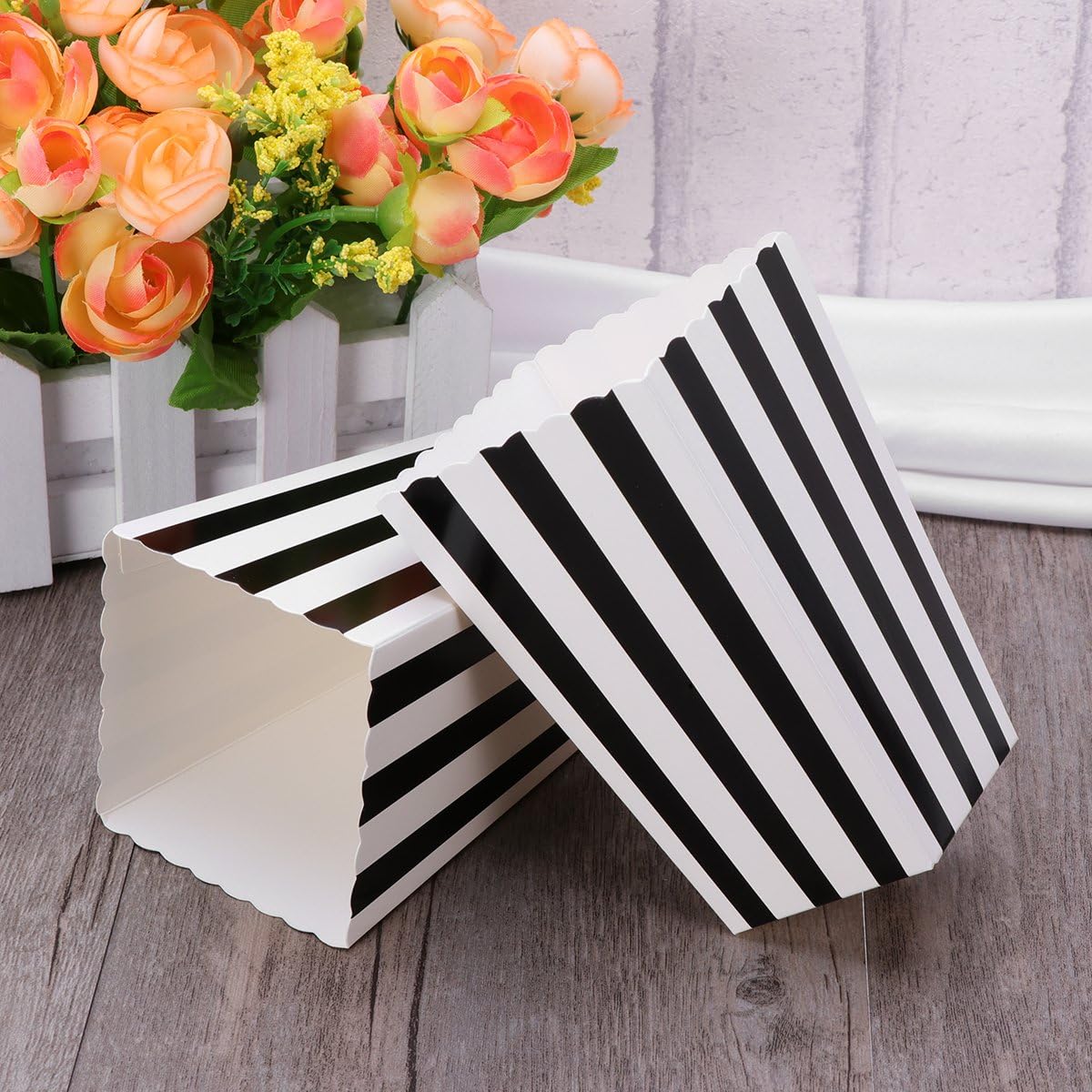NUOLUX Popcorn Boxes Paper Containers Cartons for Movie Theater Party Supplies Wedding Favors 4.7X7 Inch White Stripe Box Holders 24Pcs - Image 4