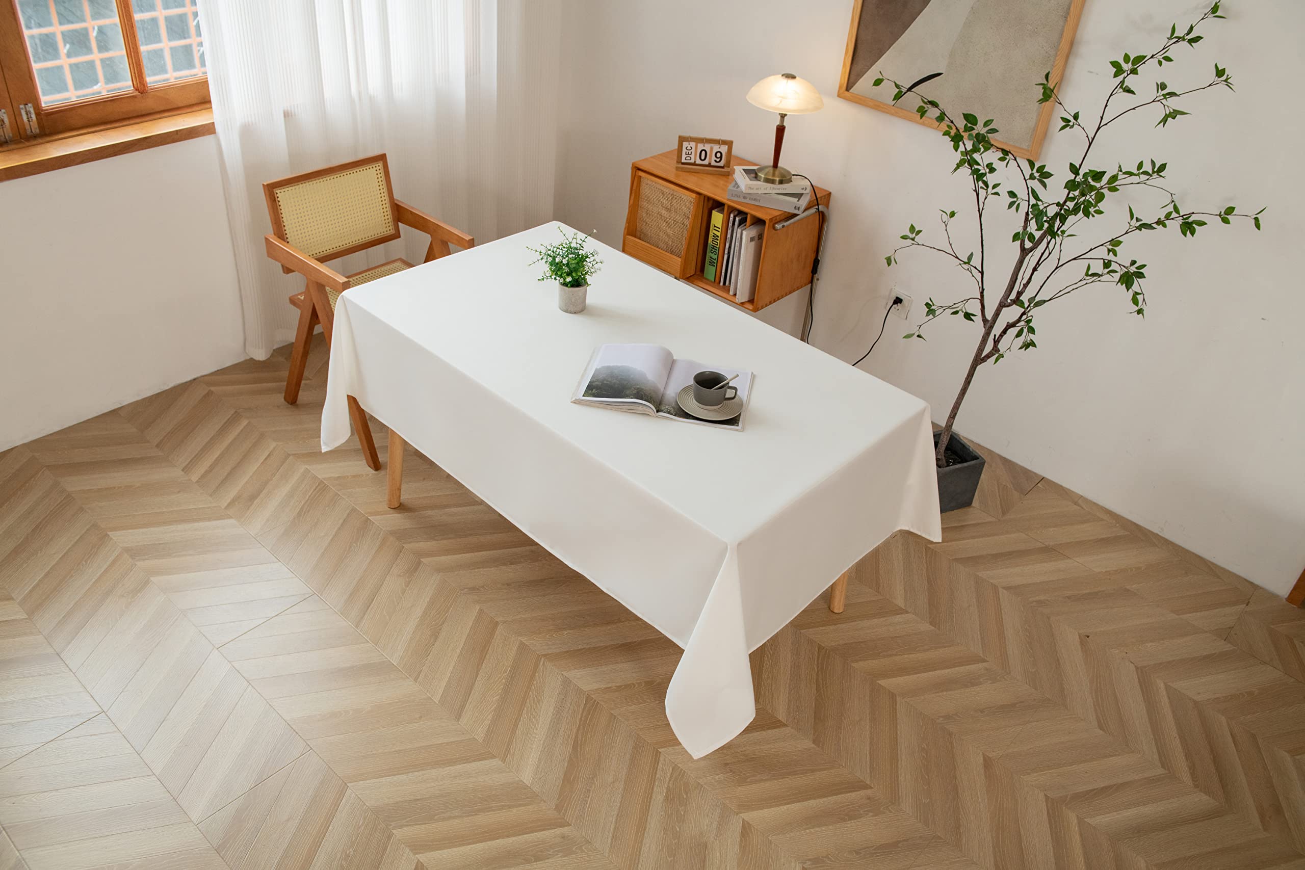 CUSHY HOME Oxford Polyester Tablecloth 140x220 cm – Water-Resistant, Decorative & Durable Table Cover for Dining Room, Kitchen & Parties 140x220 cm White