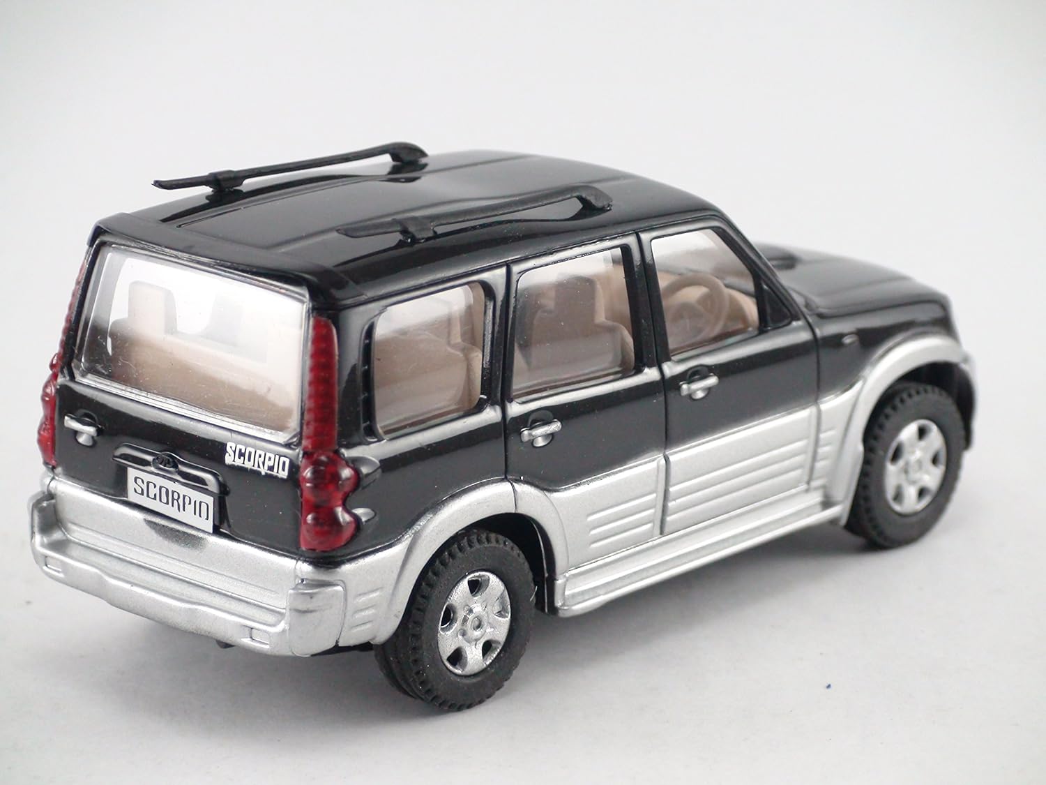 mahindra scorpio diecast