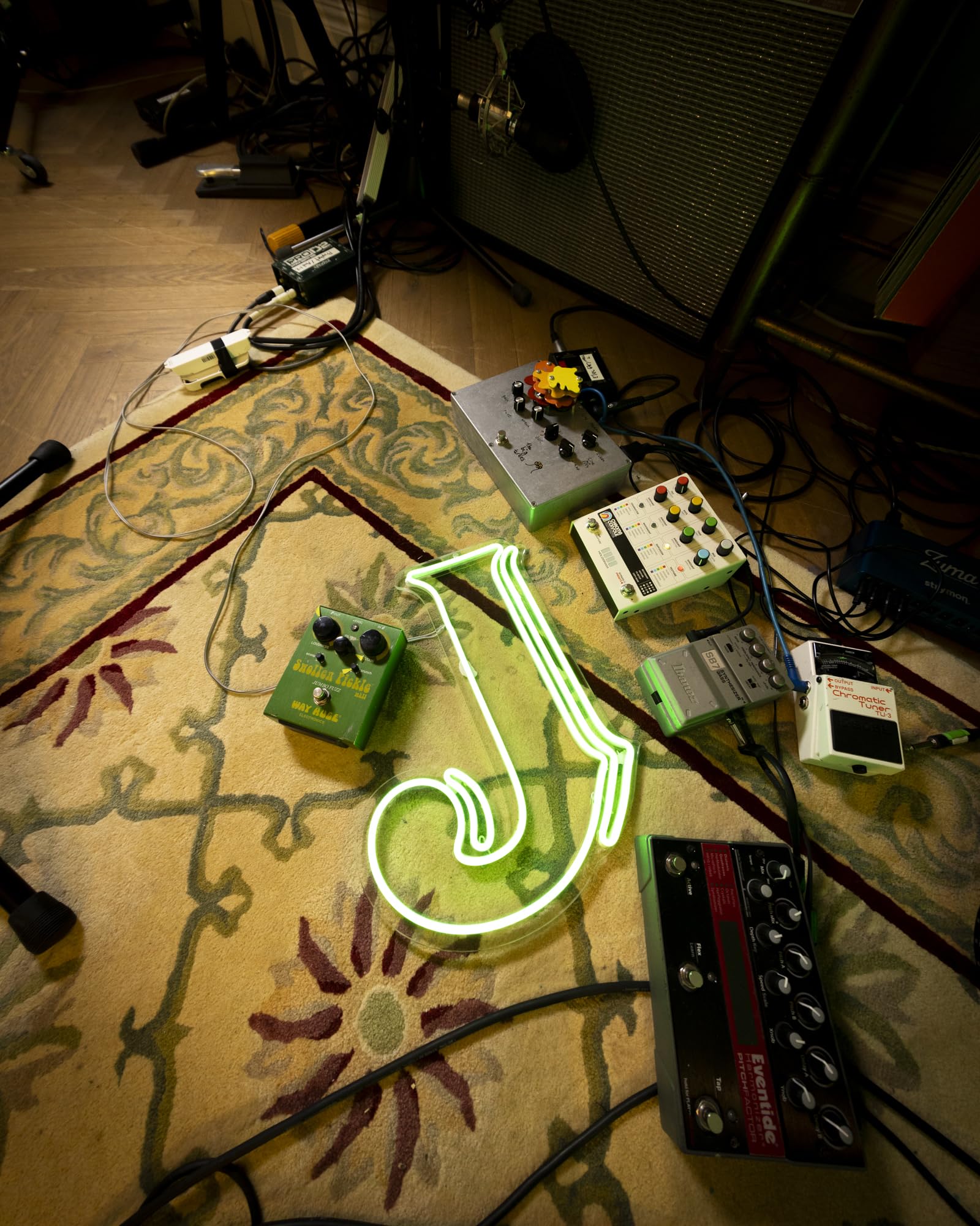 Jameson Irish Whiskey, Blended Irish Spirit aus feinen, dreifach destillierten Pot Still und Grain Whiskeys, Milder und zeitloser Genuss aus Irland, 1 x 1 l 9