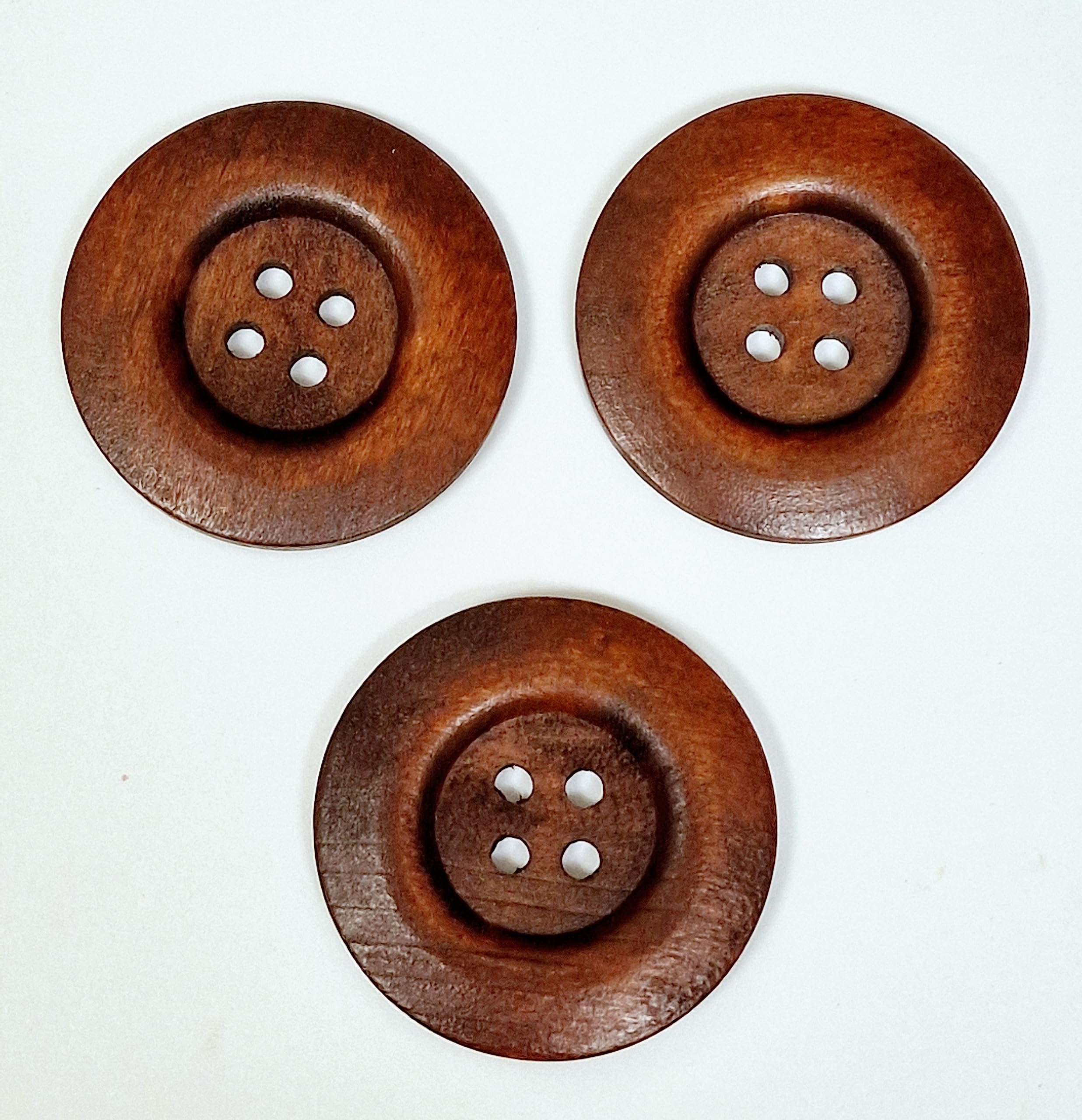 MajorCrafts® 12pcs 40mm Chestnut Brown 4 Holes Large Round Wooden Sewing Buttons Needlework Embellishments