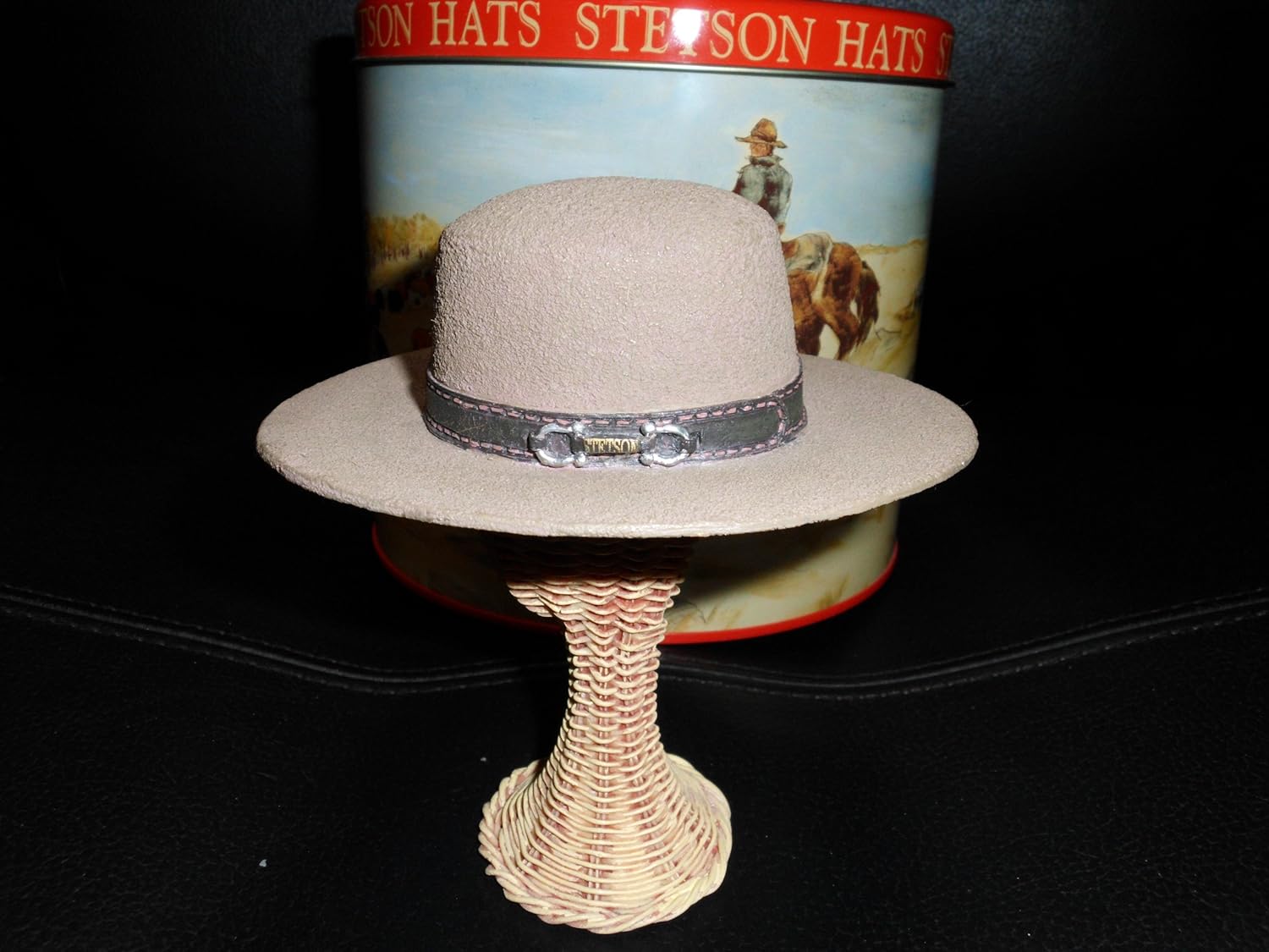 Stetson Miniature Ceramic Hat Boss of the Plains model