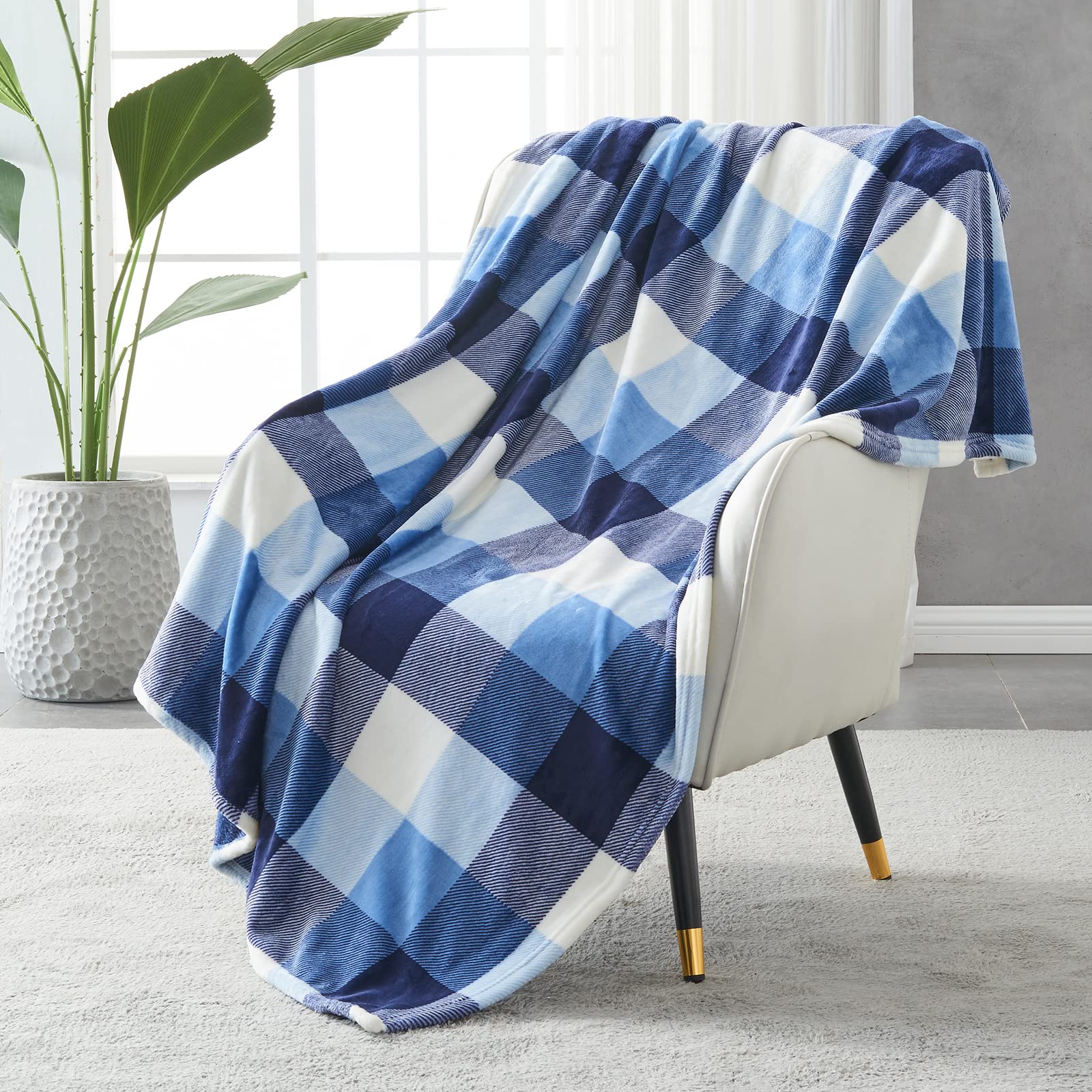 SOCHOW Flannel Fleece Blanket 150cm×200cm, All Season Plaid Blue/White Blanket for Bed, Couch,Car — image 1