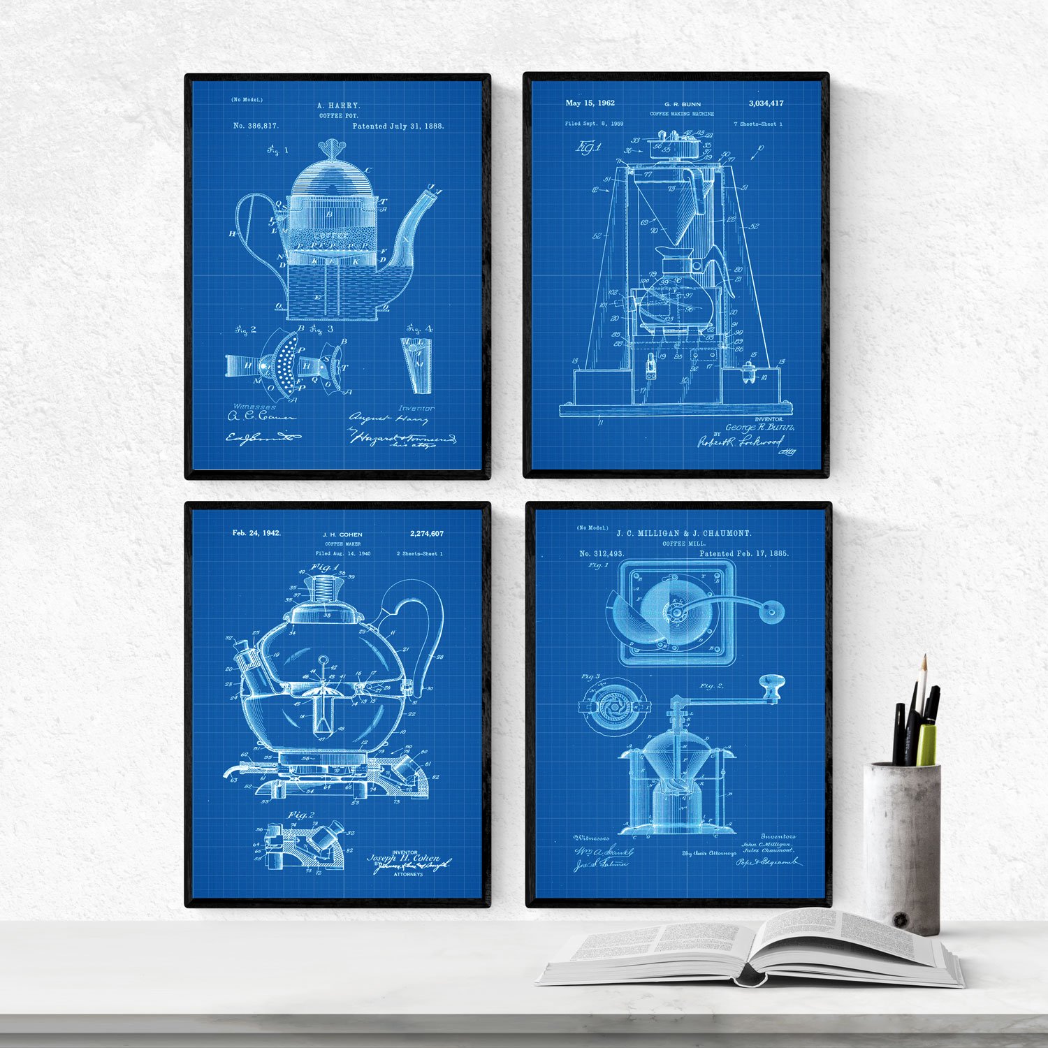 Nacnic BLUE - Pack of 4 sheets with CAFETERAS patents. Set posters with inventions and old patents. Choose the color you like. Printed on 250 grams