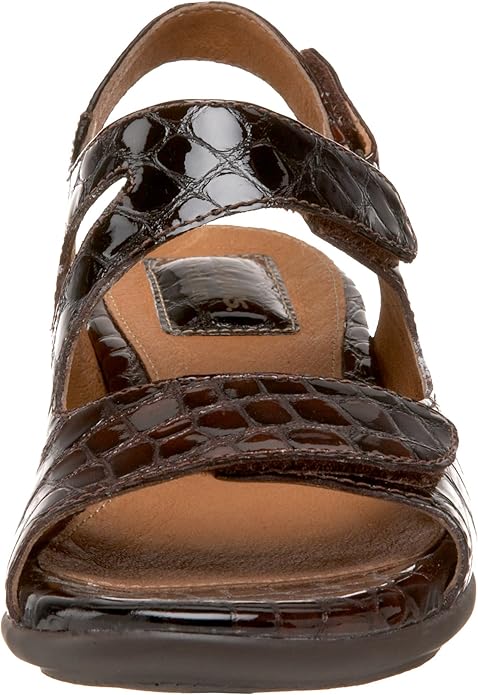 clarks artisan sandals amazon