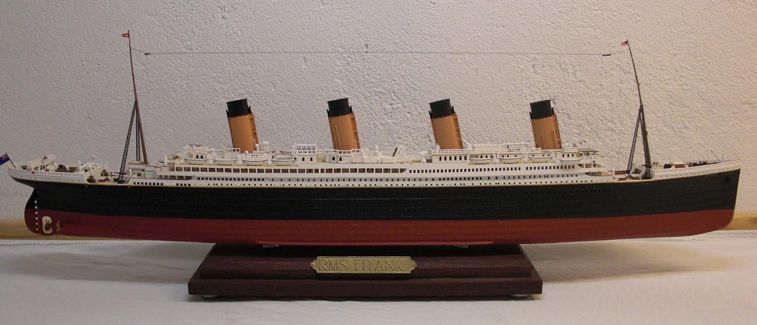 Mini Rocker Titanic Minicraft Models 1:350 Scale RMS Titanic Centennial Edition Model Kit ...