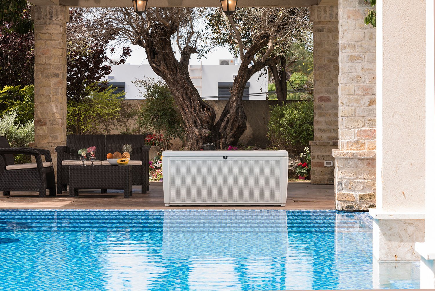 Tools White Keter Sumatra 135 gallon Outdoor Storage Rattan Deck Box