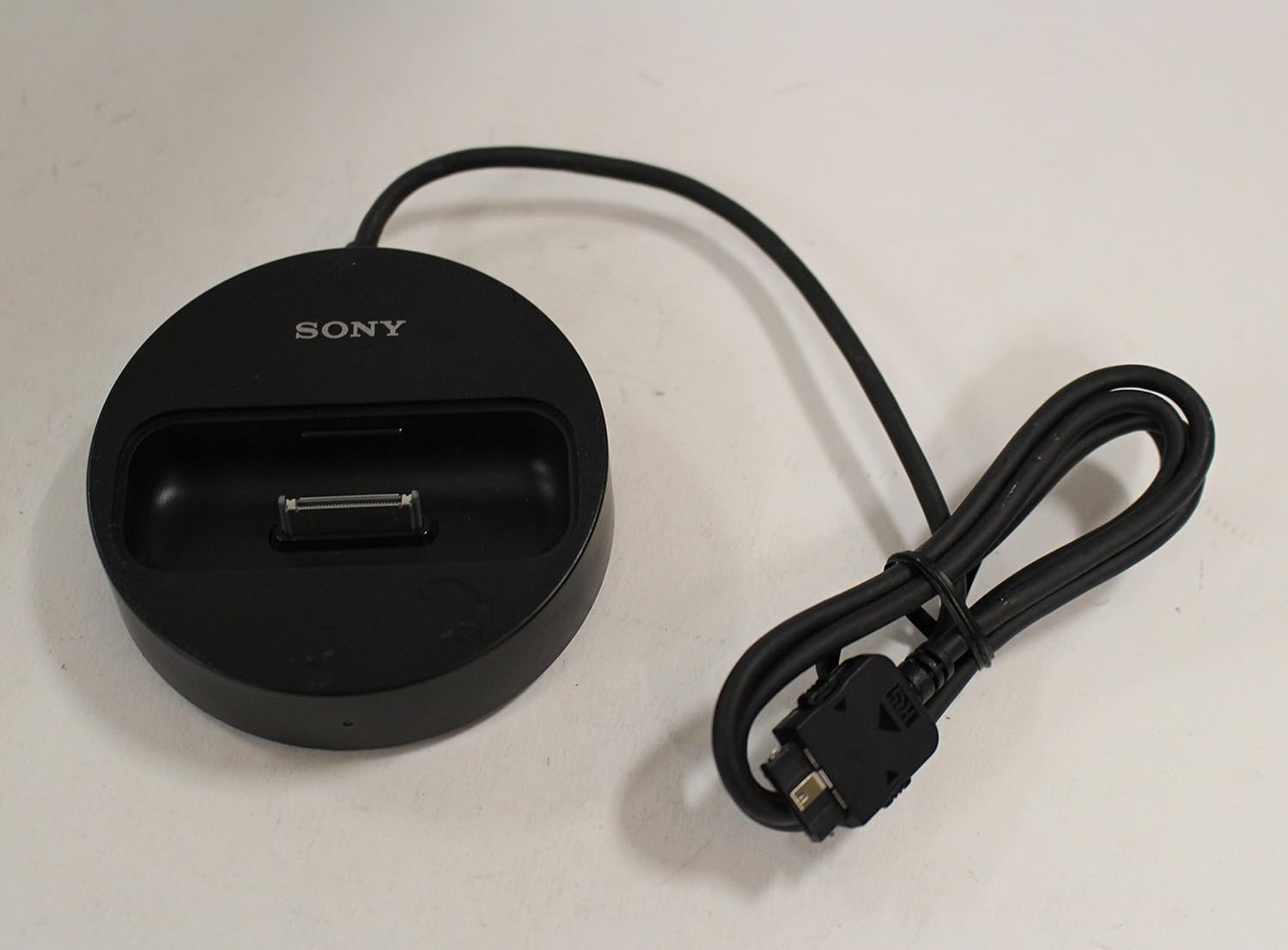 Sony Digital Media Port Cradle for iPod and MP3 Players (Black, TDM