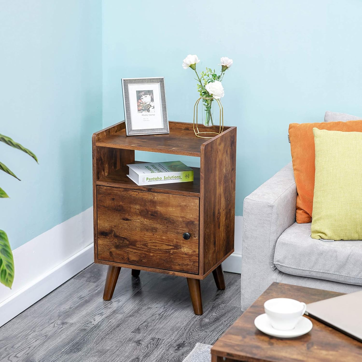 HOOBRO Nightstand Set of 2, 3-Tier End Table with Switchable Door, Side Table for Small Spaces, Stable Wooden Legs, Wood Look Accent Table, Easy Assembly, Rustic Brown BF51BZP201: Home & Kitchen