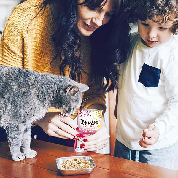 INABA TWIN PACKS FOR CATS, SHREDDED CHICKEN & BROTH GELÉE SIDE DISH/TOPPER POUCH, 1.4 OUNCES PER SERVING, 16 SERVINGS, TUNA & CHICKEN WITH SCALLOP RECIPE IN SCALLOP BROTH