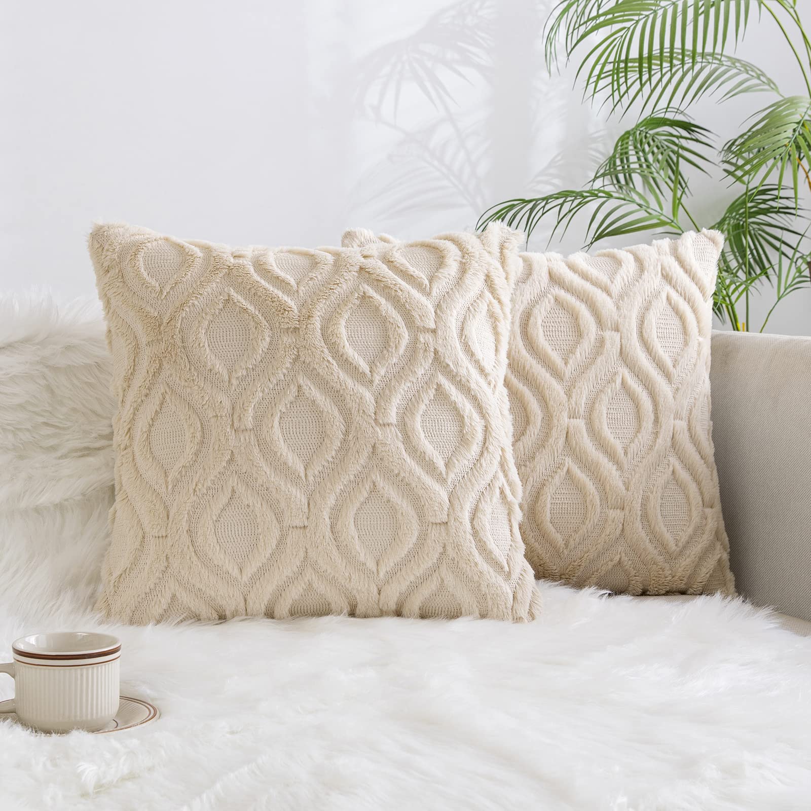 MIULEE Set of 2 Cushion Covers 45 x 45 cm Short Wool and Polyester Blend Soft Comfortable Soft Soft Round Pattern Decorative Bohemian Fur Pillowcase for Living Room, Bedroom, Sofa, Beige Velvet