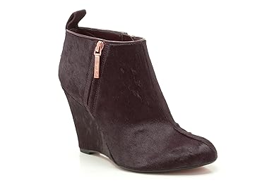 clarks wide fit womens boots