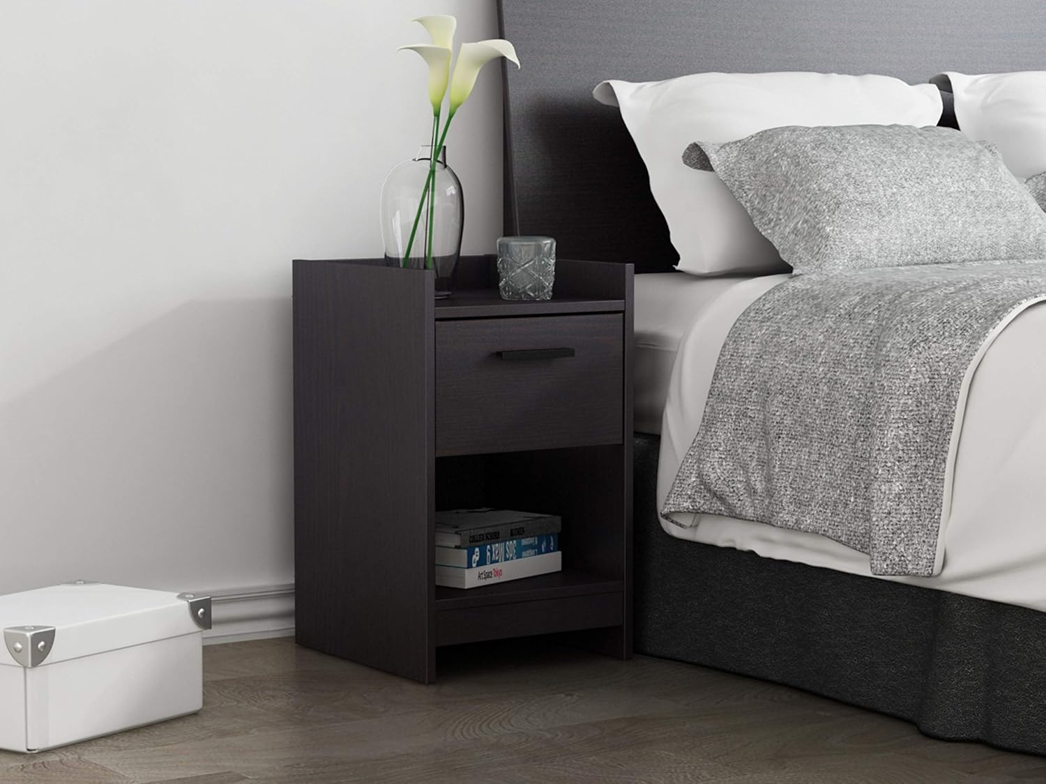 Amazon Com Homestar Central Park 1 Drawer Nightstand 15 98 X 13 7 X 22 44 Black Brown Furniture Decor