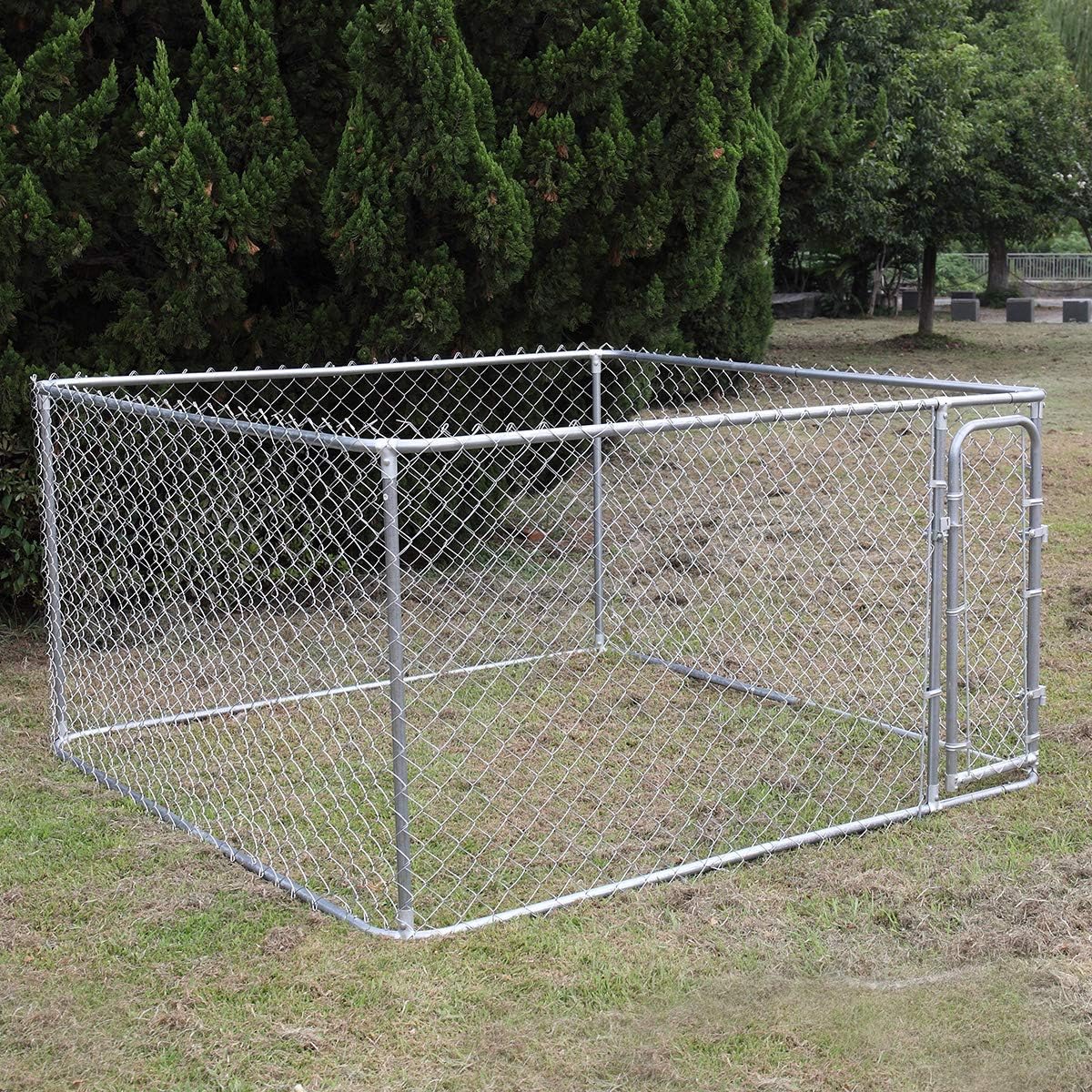 outdoor fenced area for dogs