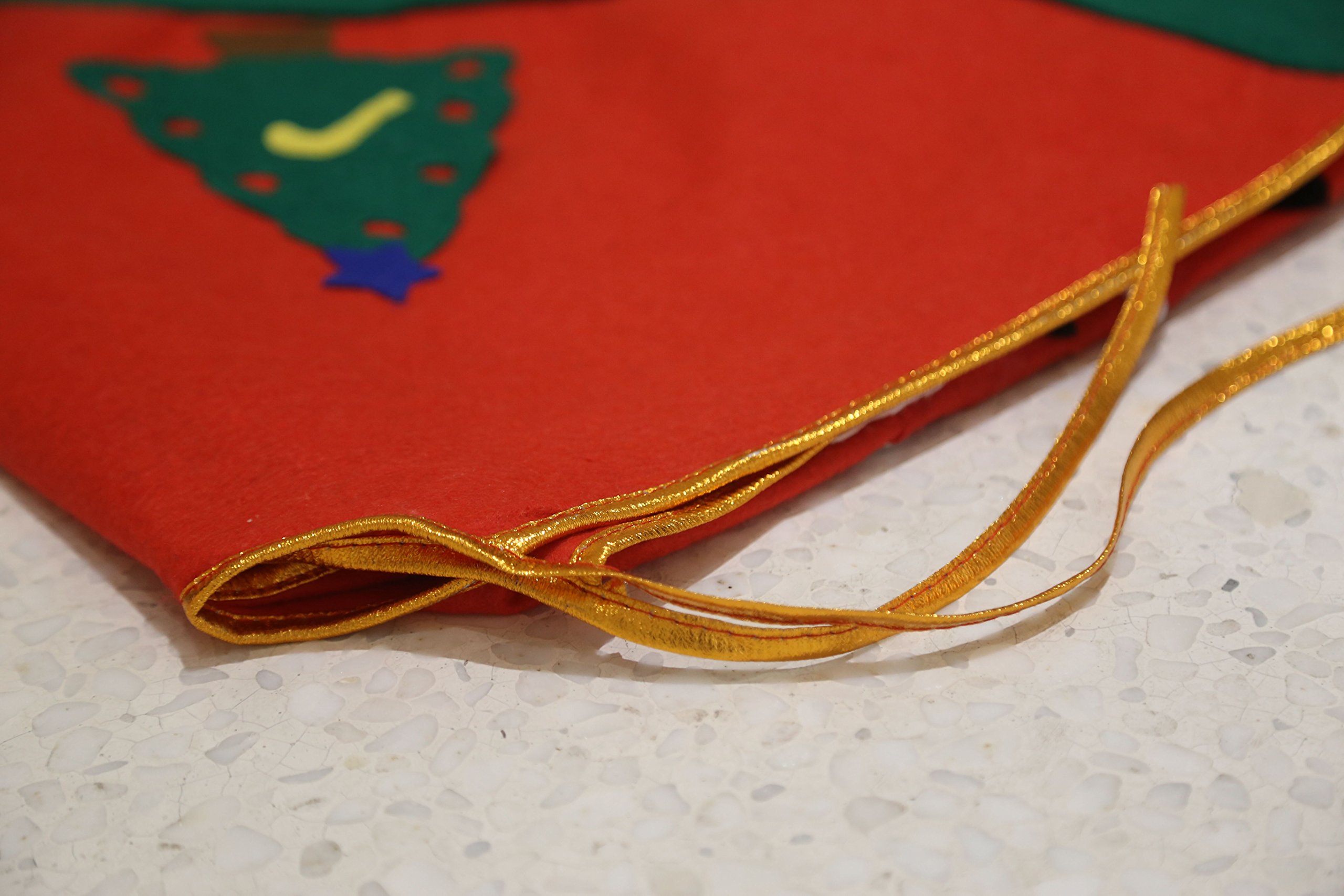 Christmas Xmas Tree Skirt, Plus Red Green Felt Fabric Tree Decor with Gold Trim 36 inches Large Festival Decoration for Merry Christmas Party Christmas Gift Giving & 2 Tree Pendant Ornaments